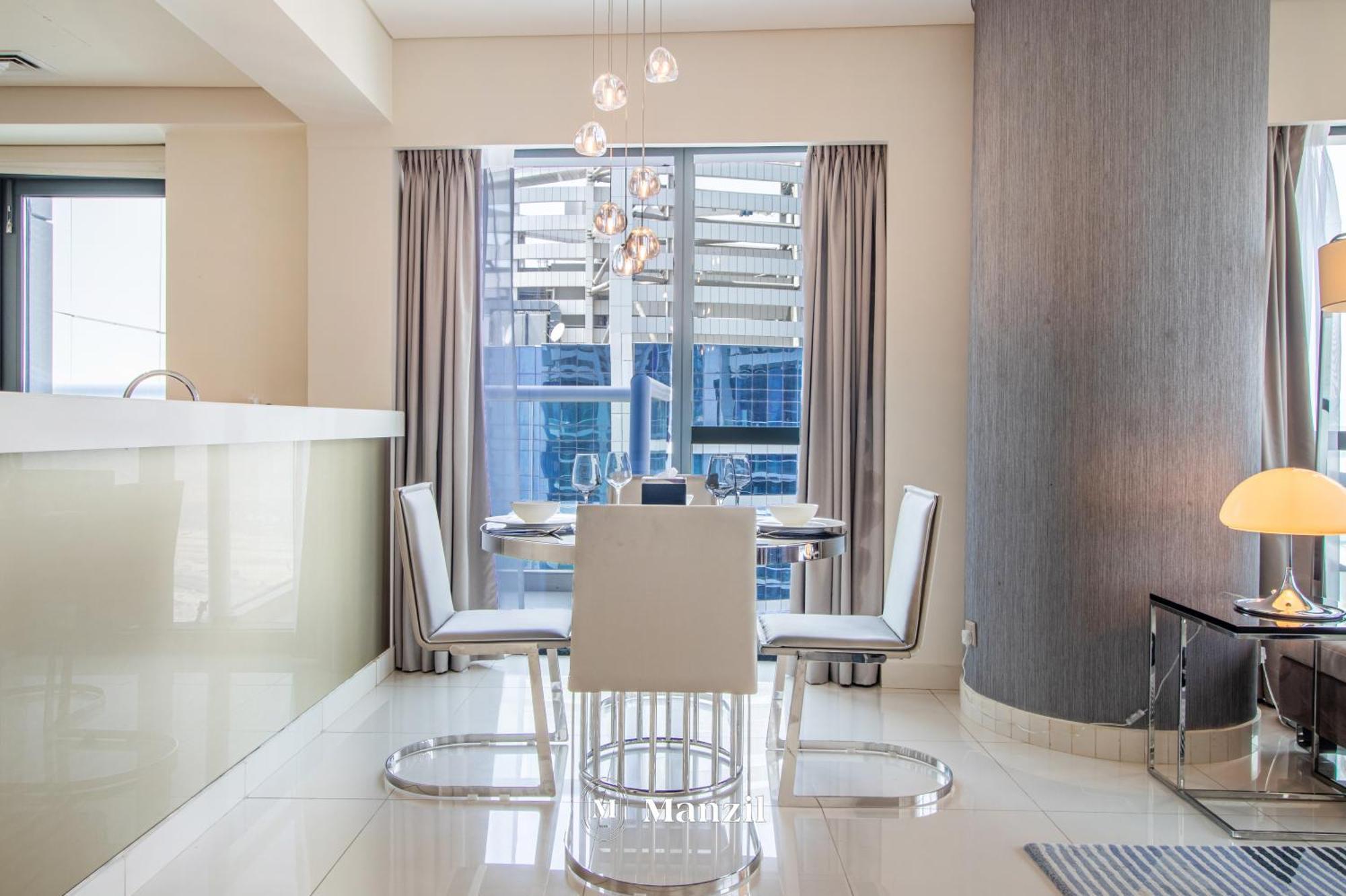 Apartment Manzil - 1br With Pool Close To Downtown Dubai