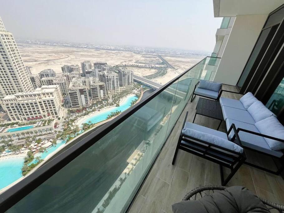 Stunning View Complimentary Parking Apartment
