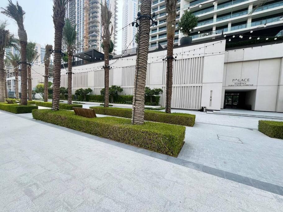 Stunning View Complimentary Parking Apartment