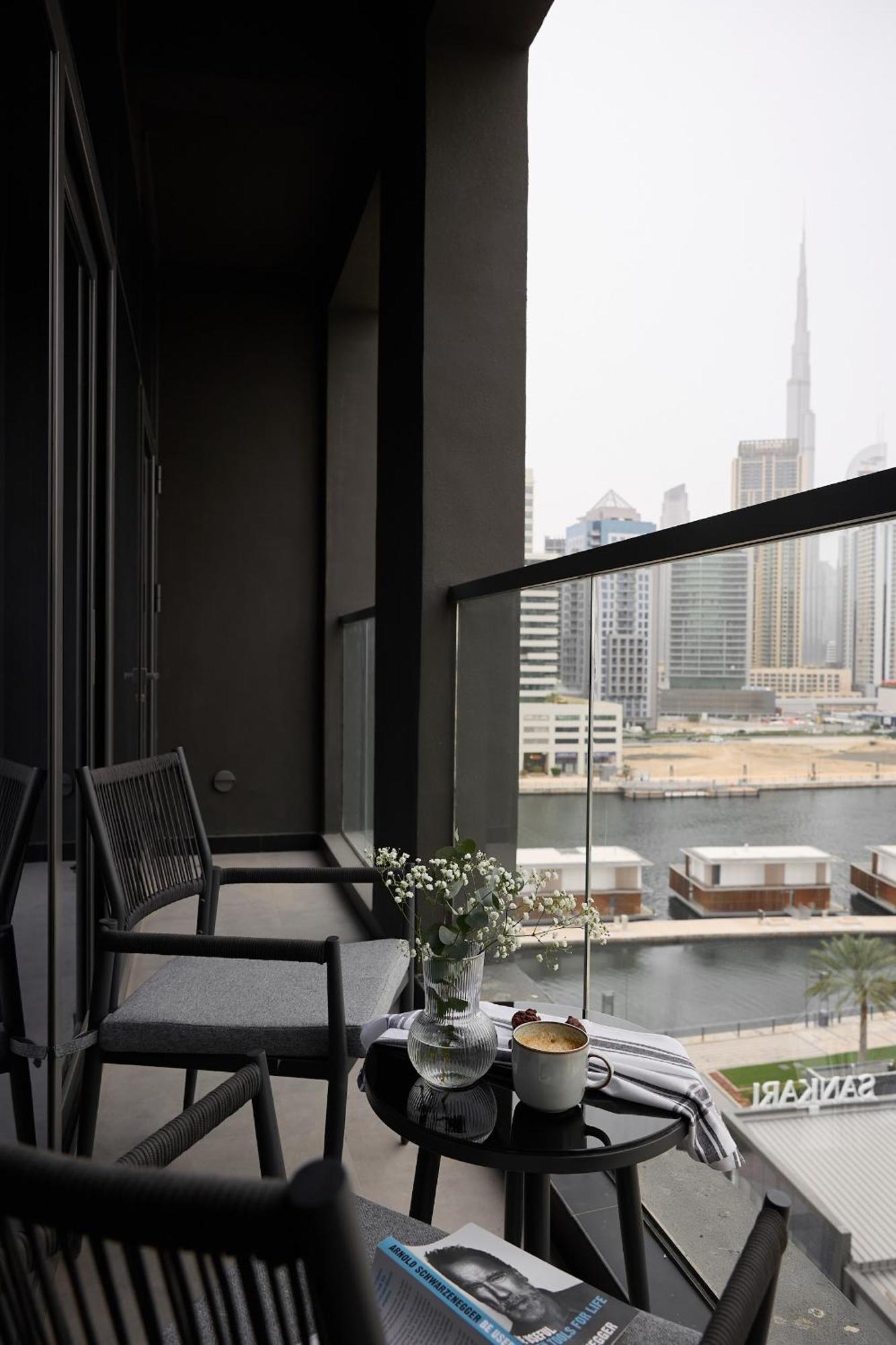 Quite Luxury Burj Khalifa View Apartment *