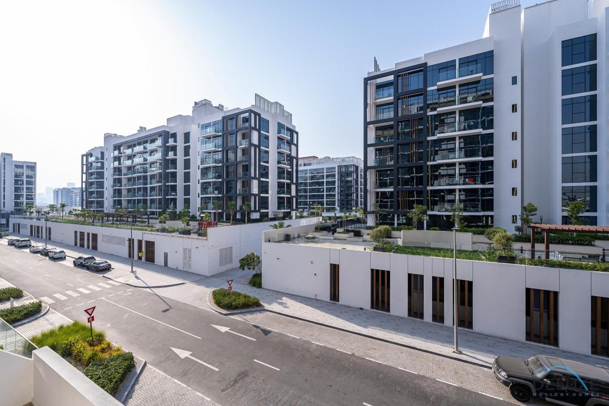 Contemporary In Azizi Riviera 31, Al Merkadh By Deluxe Homes * Dubai