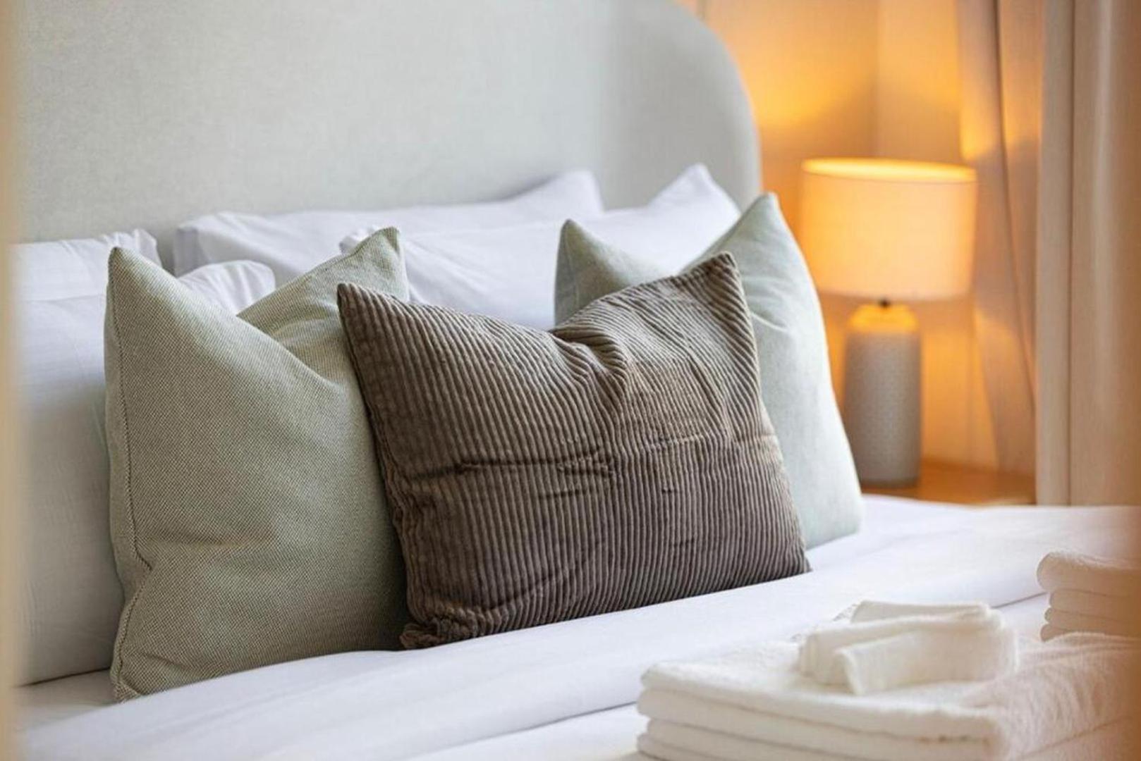 Apartment Luxe | Luxury 4br | Burj Khalifa & Fountain Views *
