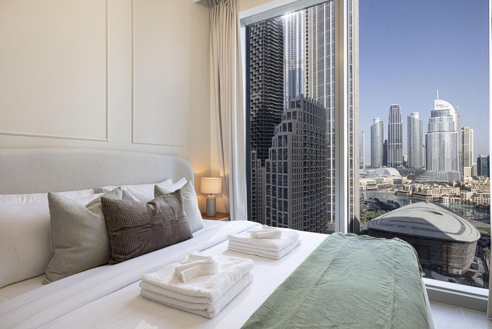 Apartment Luxe | Luxury 4br | Burj Khalifa & Fountain Views *