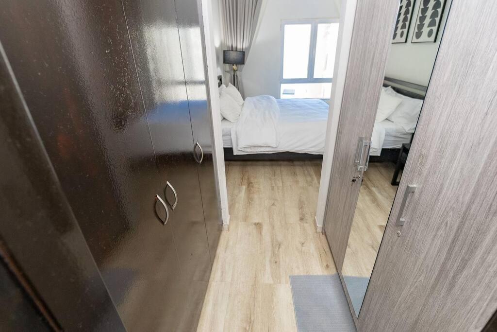 Discovery Gardens American Style 1br Close 2 Metro *
