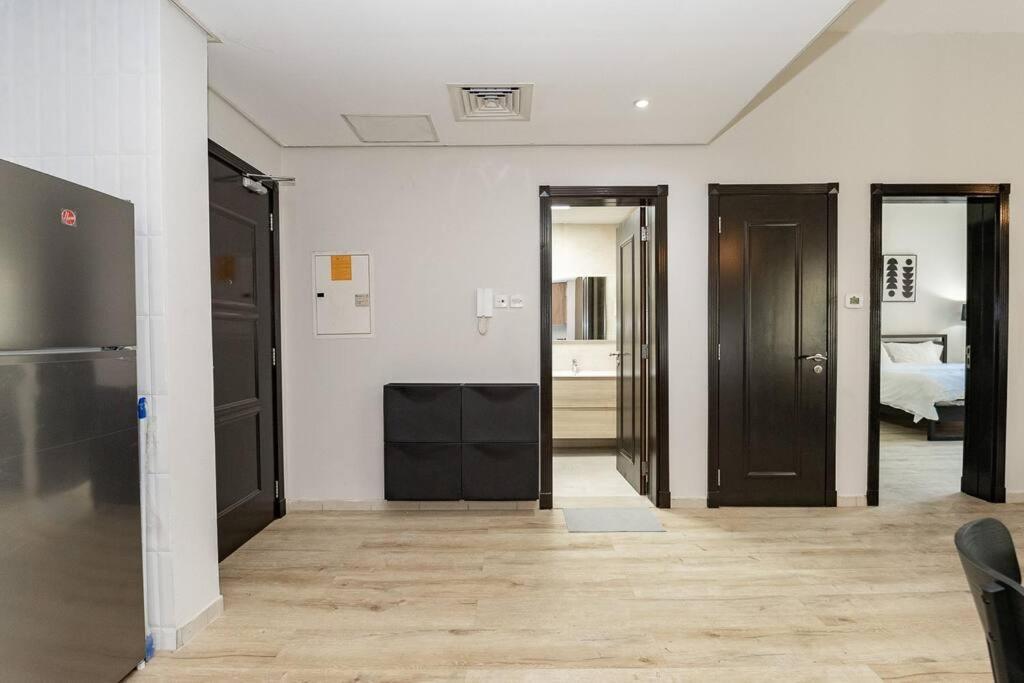 Discovery Gardens American Style 1br Close 2 Metro Apartment *
