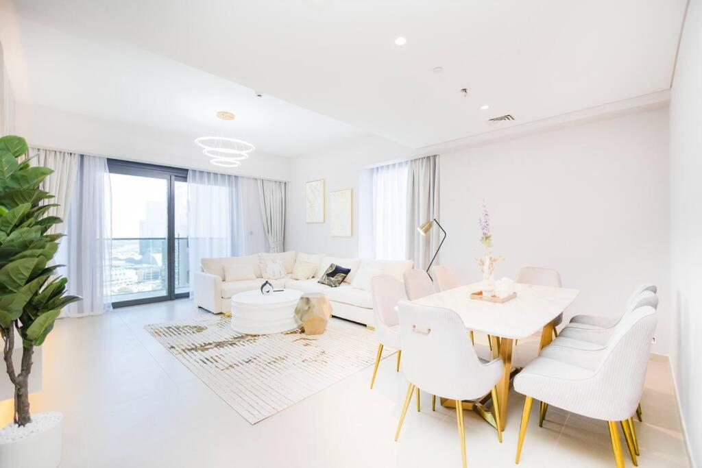 Elegant 4br, Stunning Burj Khalifa Views Act One 3001 *
