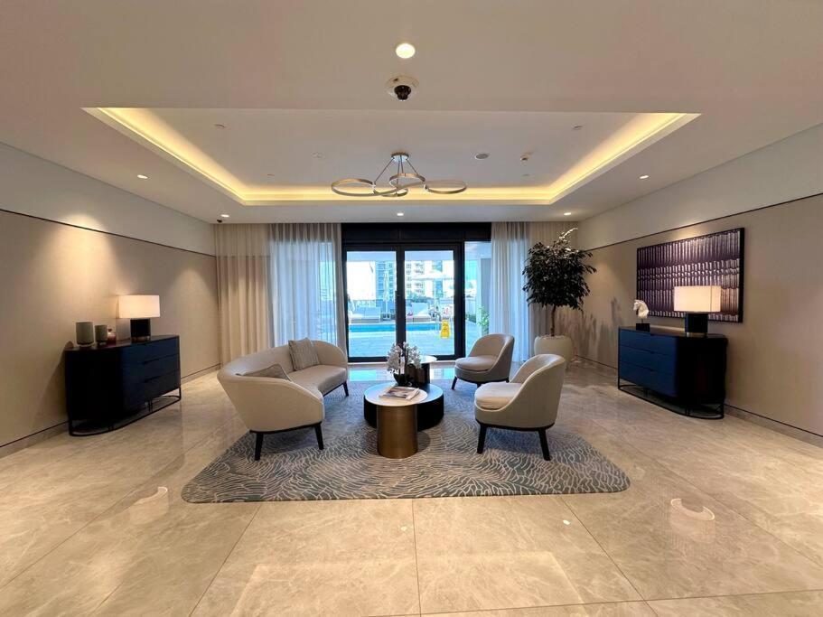 Elegant 4br, Stunning Burj Khalifa Views Act One 3001 * Dubai