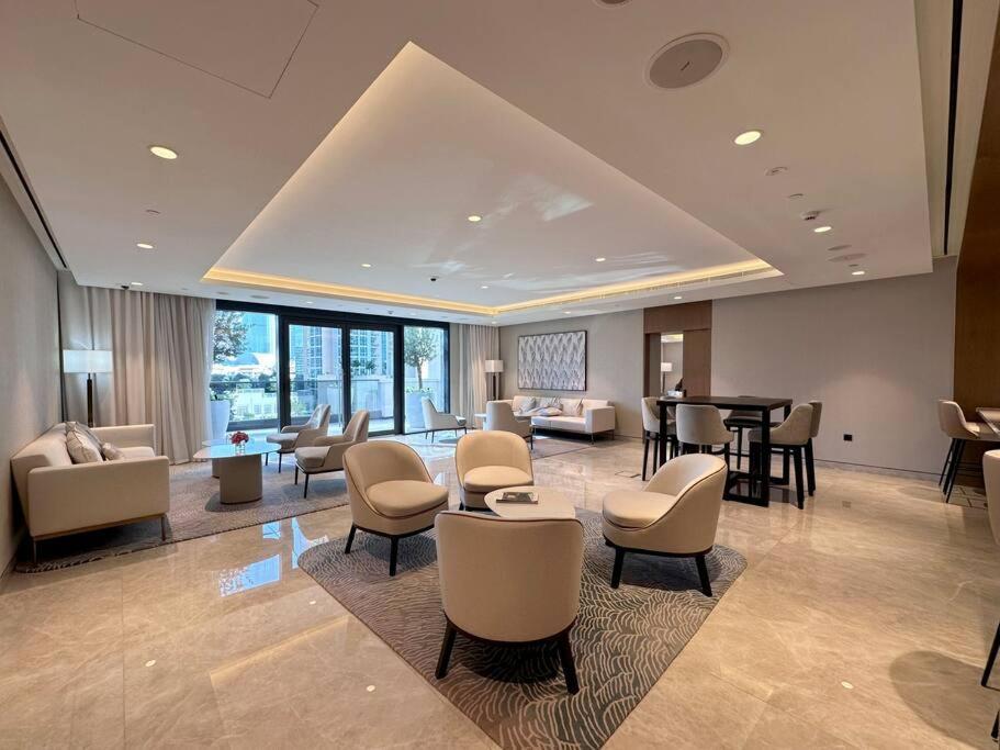 Elegant 4br, Stunning Burj Khalifa Views Act One 3001 Apartment *