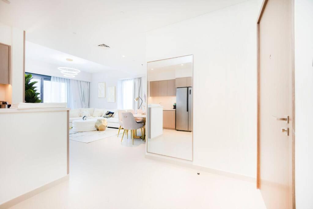 Elegant 4br, Stunning Burj Khalifa Views Act One 3001