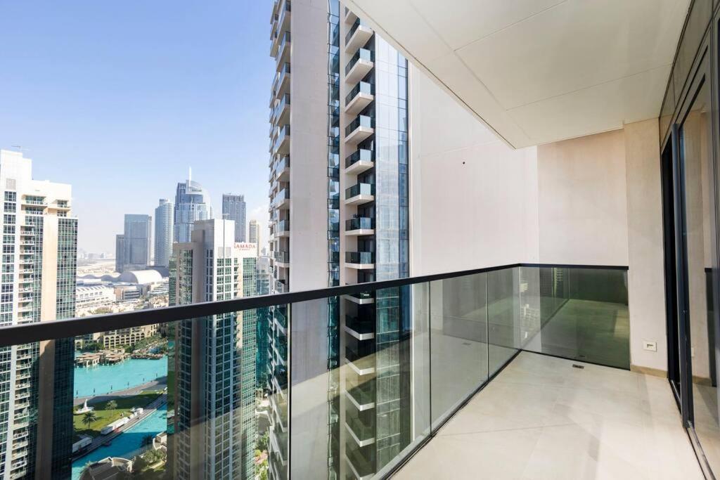 Elegant 4br, Stunning Burj Khalifa Views Act One 3001 Apartment