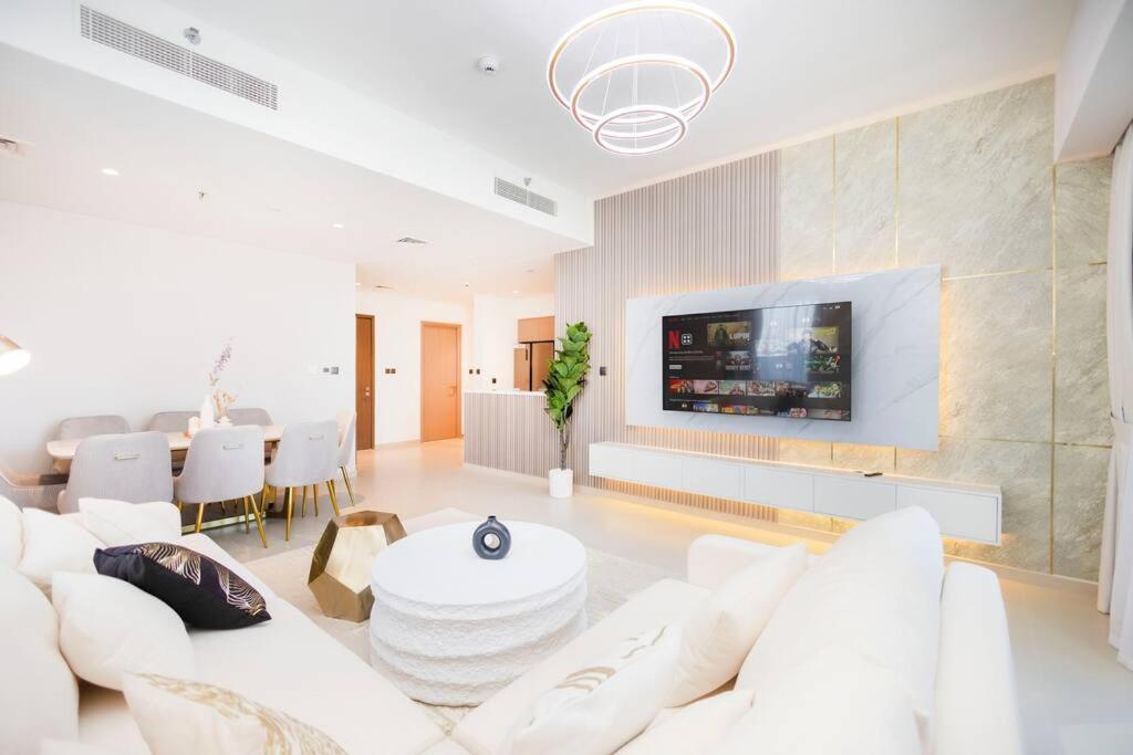 Apartment Elegant 4br, Stunning Burj Khalifa Views Act One 3001 *