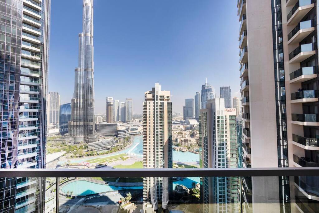 Elegant 4br, Stunning Burj Khalifa Views Act One 3001