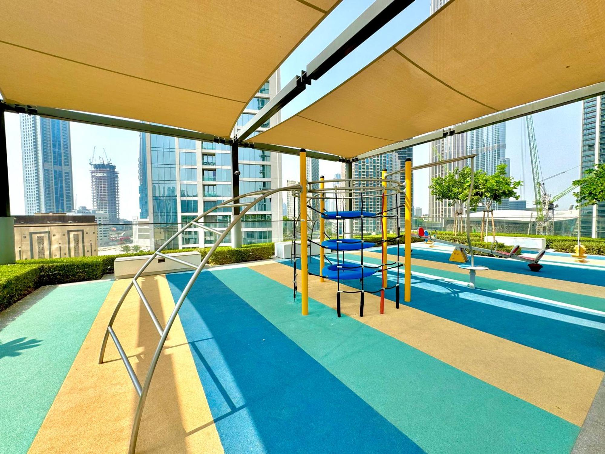 Modern 2br Near Mall & Burj Khalif Holiday home