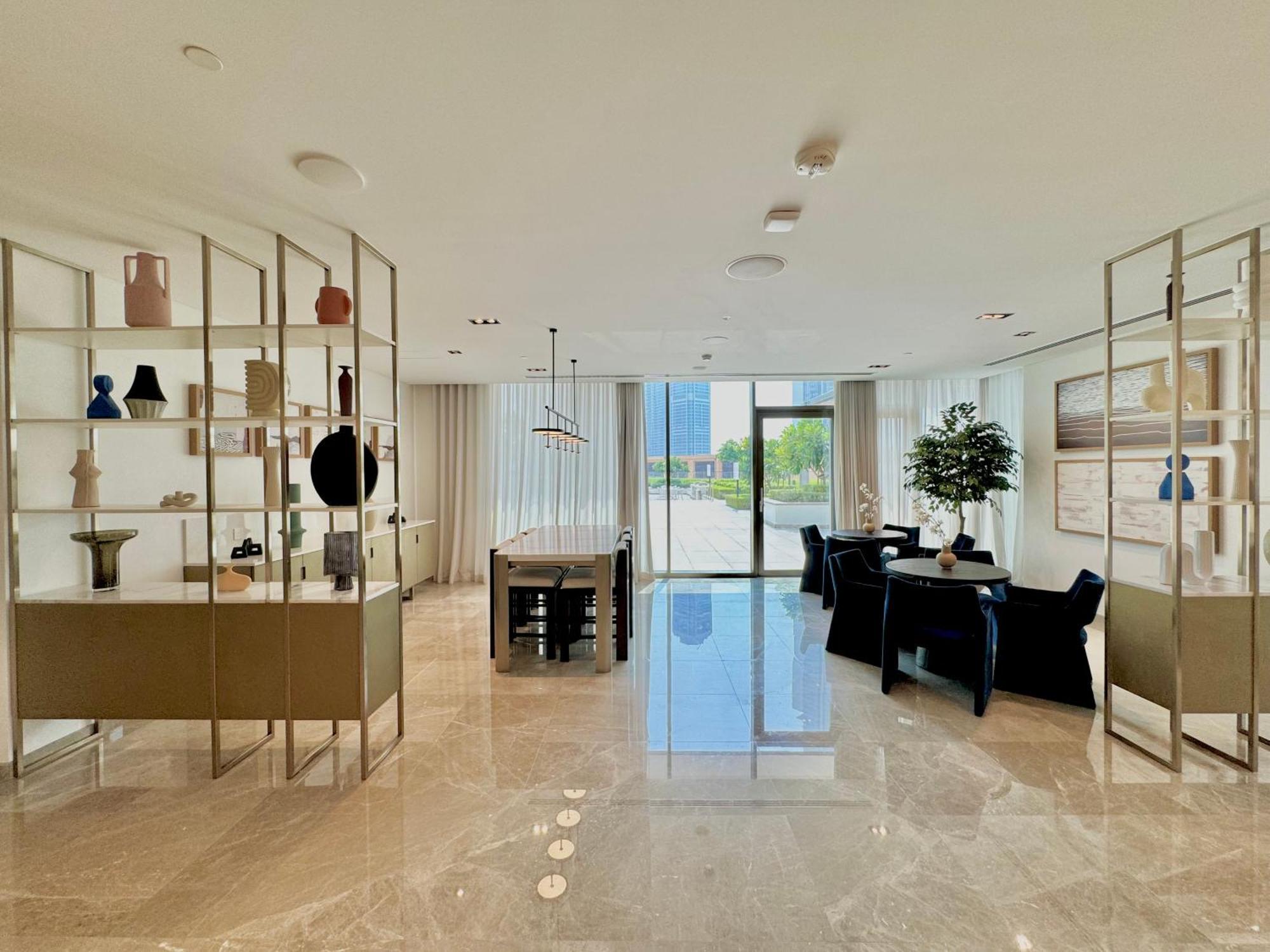 Modern 2br Near Mall & Burj Khalif