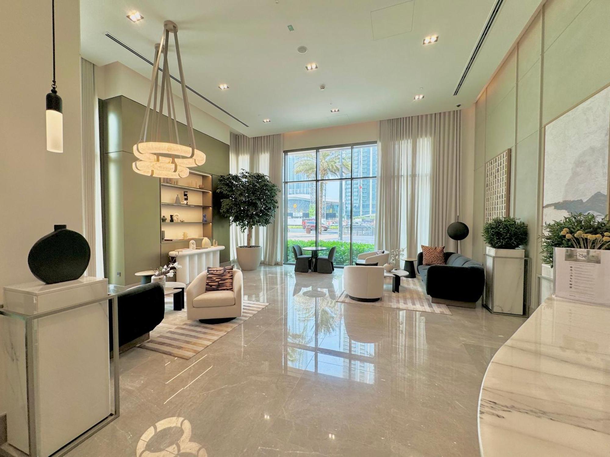 Modern 2br Near Mall & Burj Khalif Holiday home