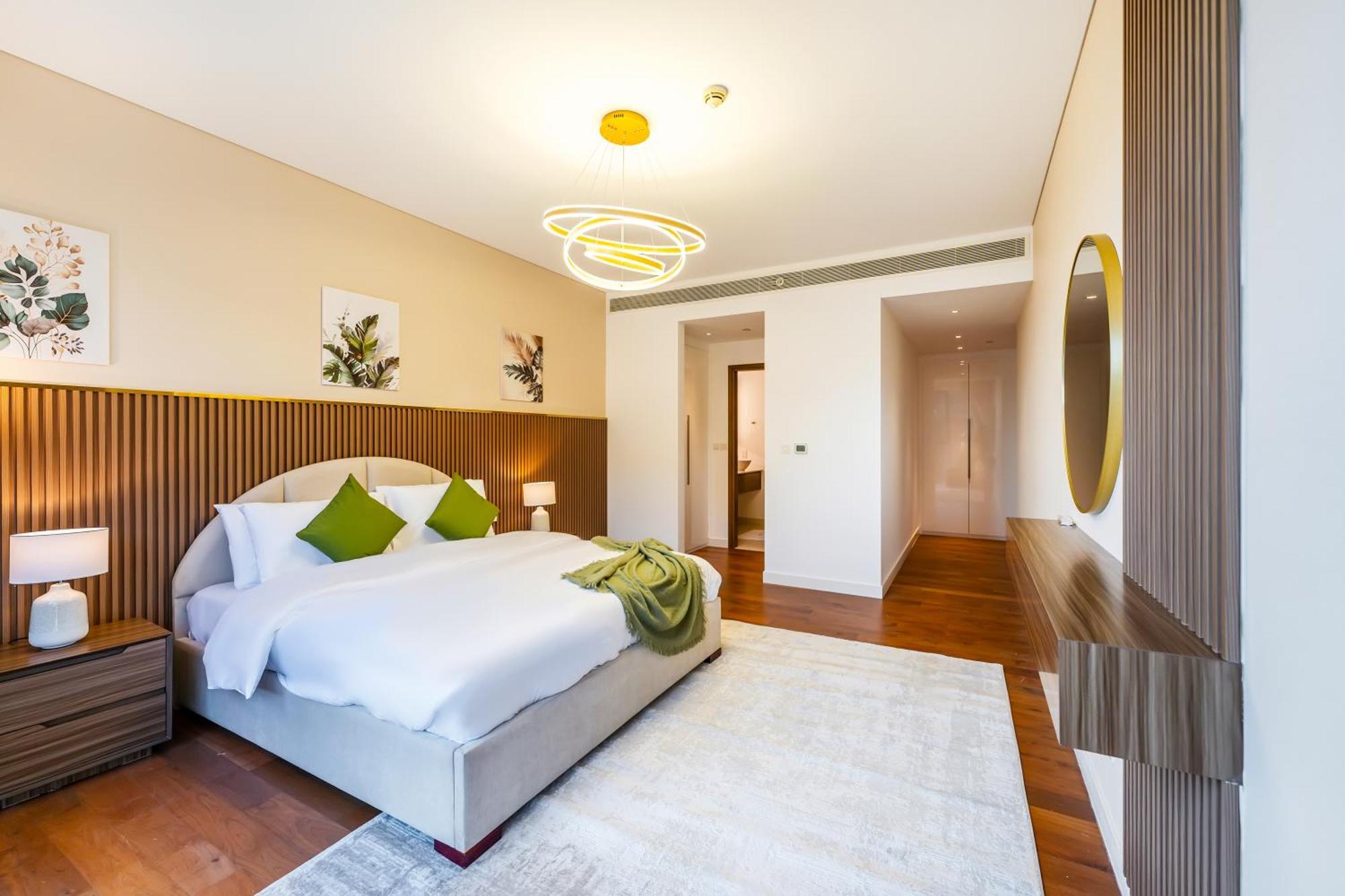 Fam Living - City Walk - Opulent Living Apartment