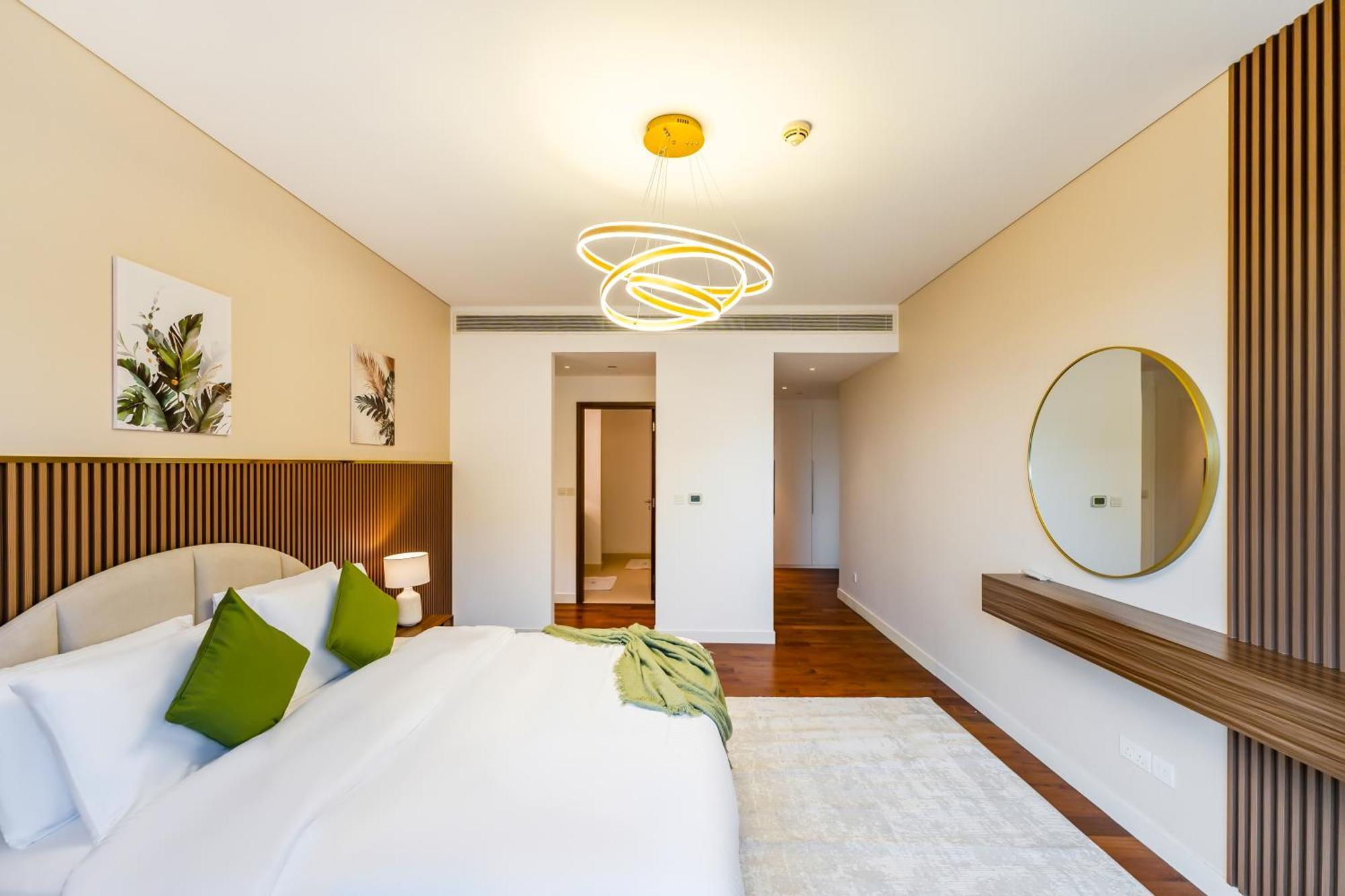 Fam Living - City Walk - Opulent Living *