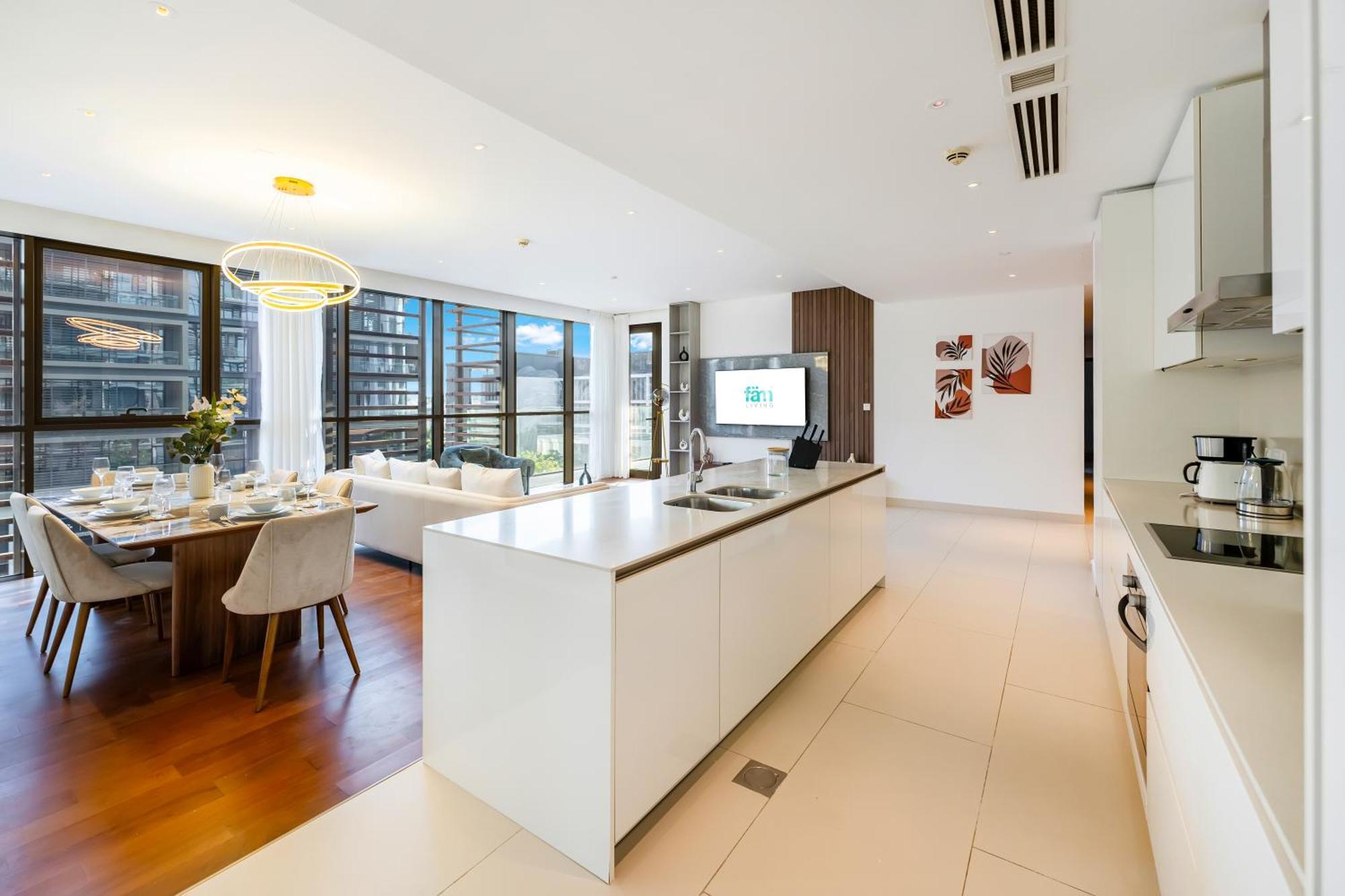 Apartment Fam Living - City Walk - Opulent Living