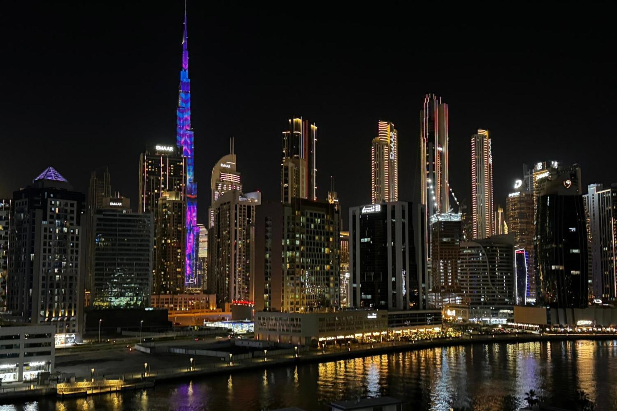 Quite Luxury Burj Khalifa View Apartment