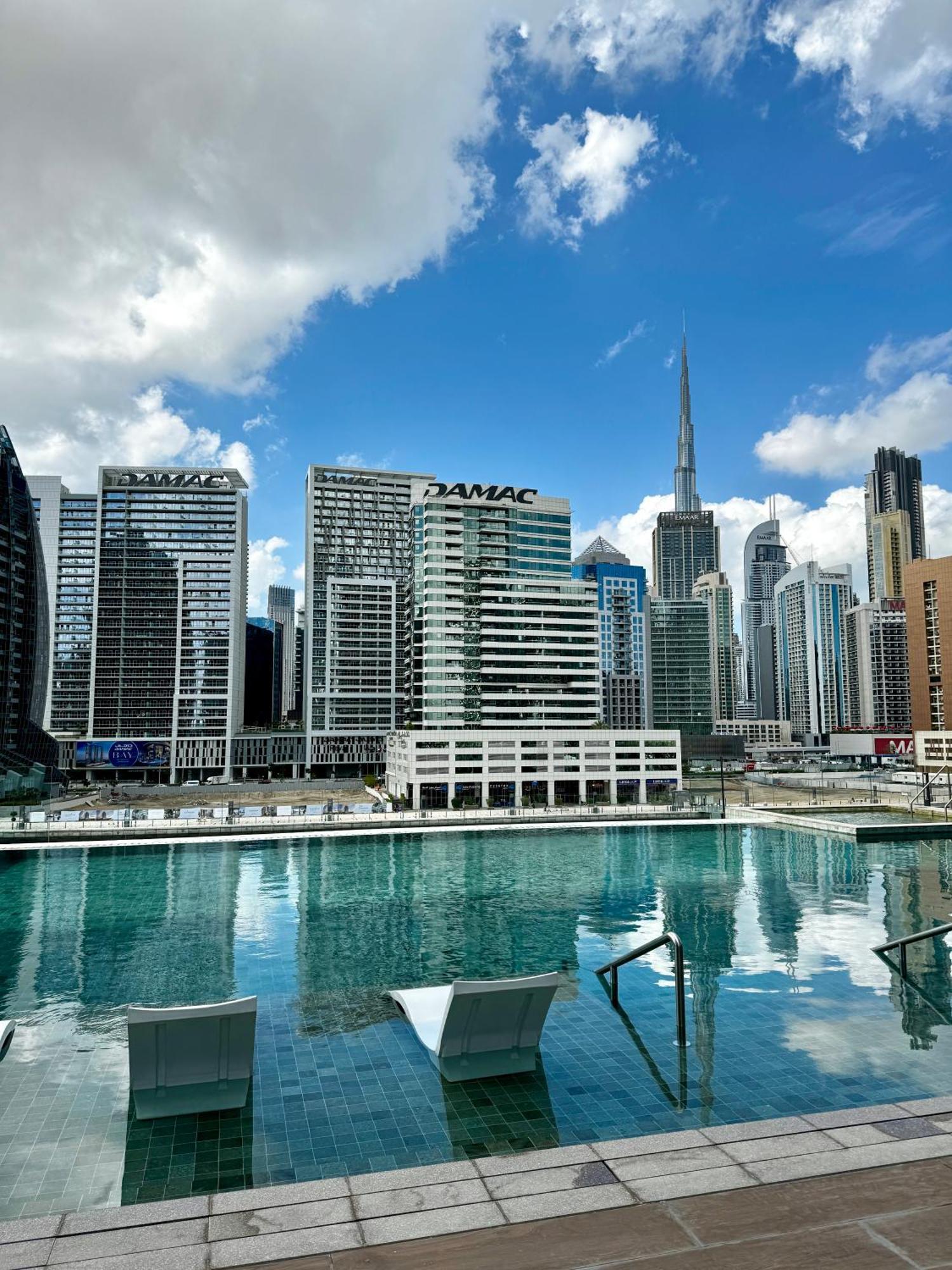 Apartment Quite Luxury Burj Khalifa View *