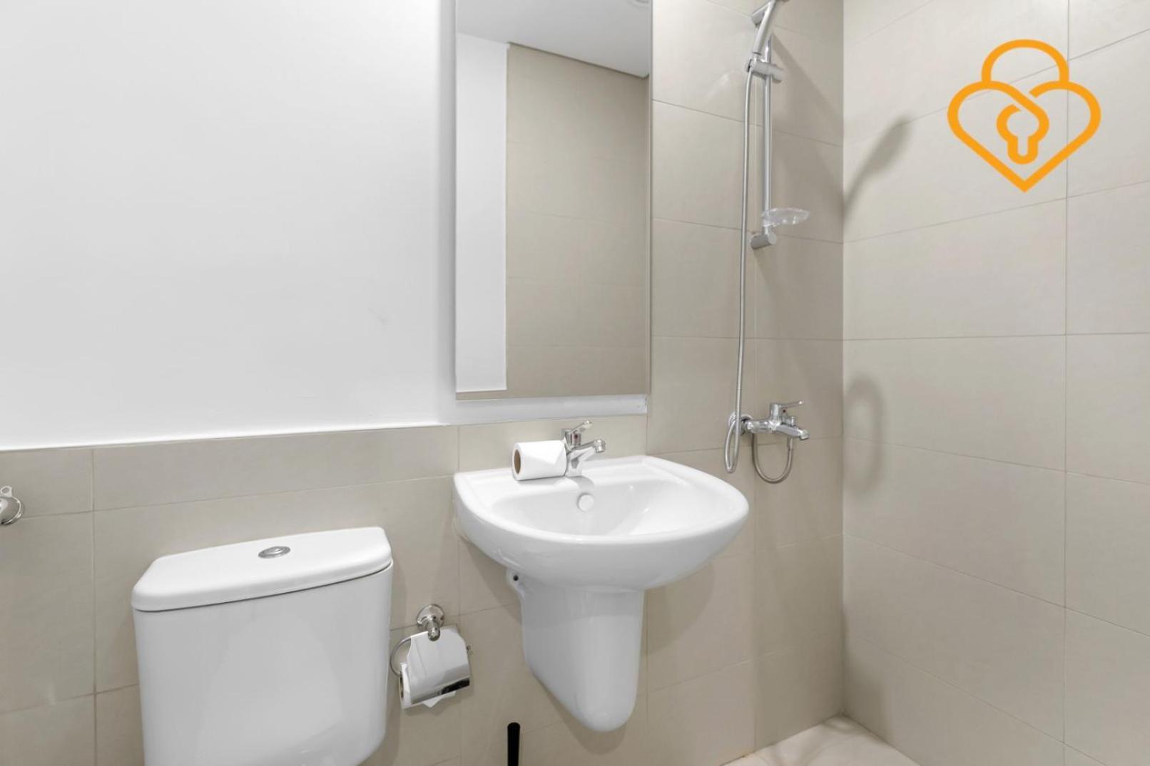 Villa Keysplease 4br Walking To Pool, Cherrywoods Family Community Dubai