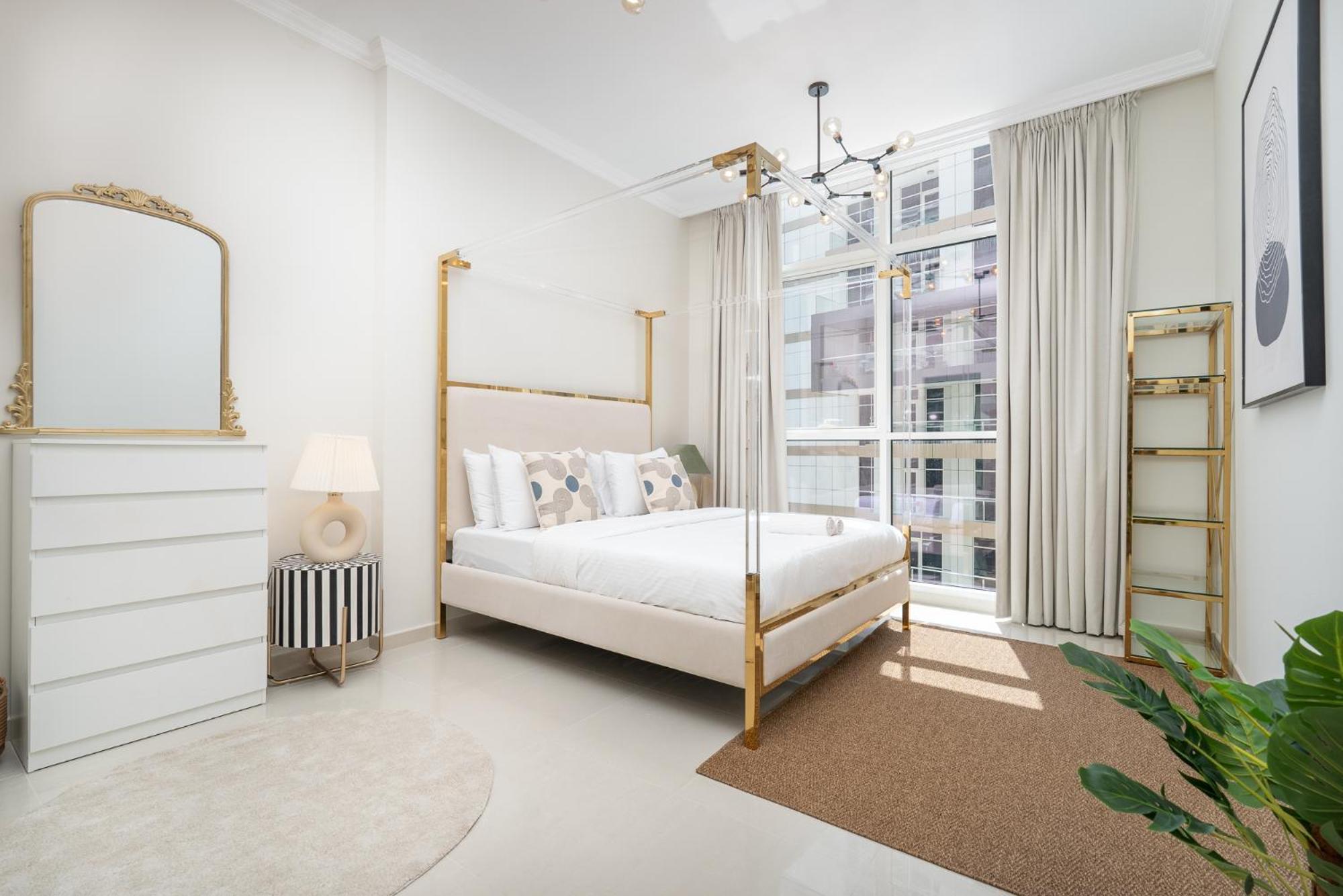 Heaven Crest Homes: Downtown Near Mall & Burj Khalifa