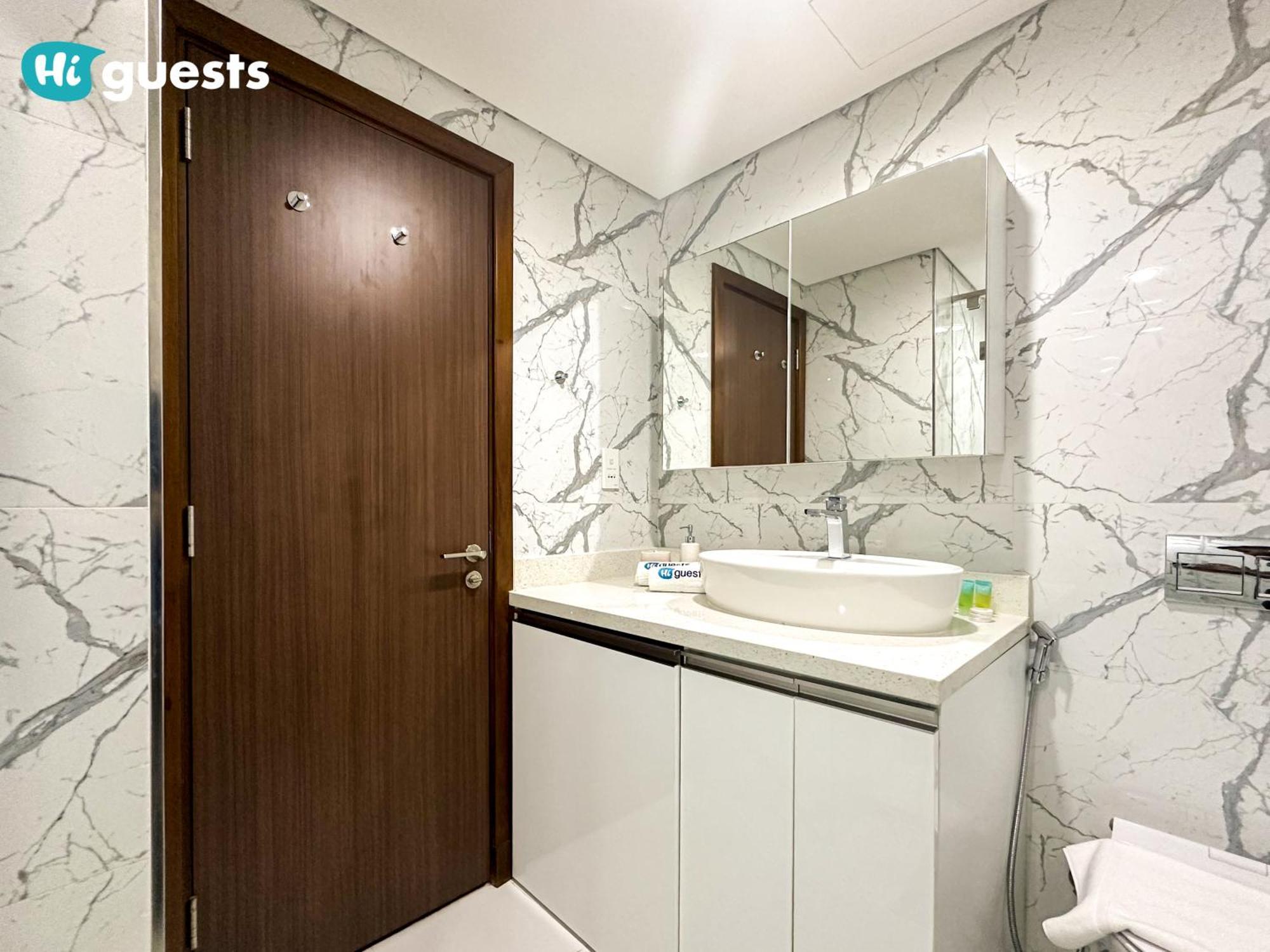 Higuests - Stylish Urban Escape In Waves Tower By Kasco Apartment Dubai