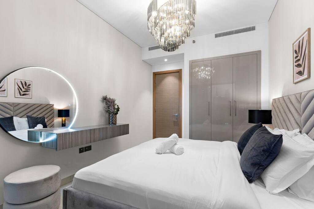First Class 1br 1 Chic & Elegant Dubai