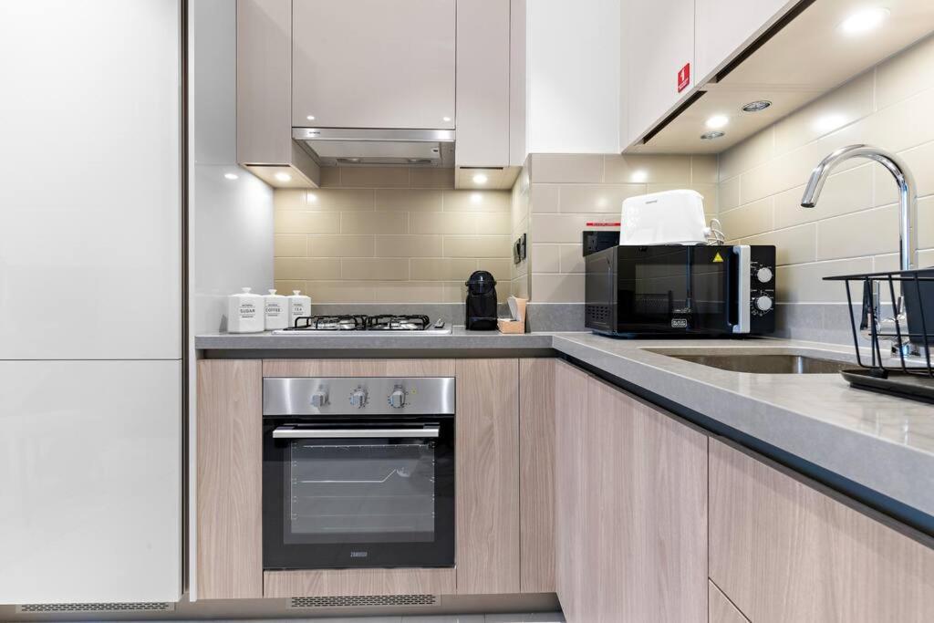 Apartment First Class 1br 1 Chic & Elegant Dubai