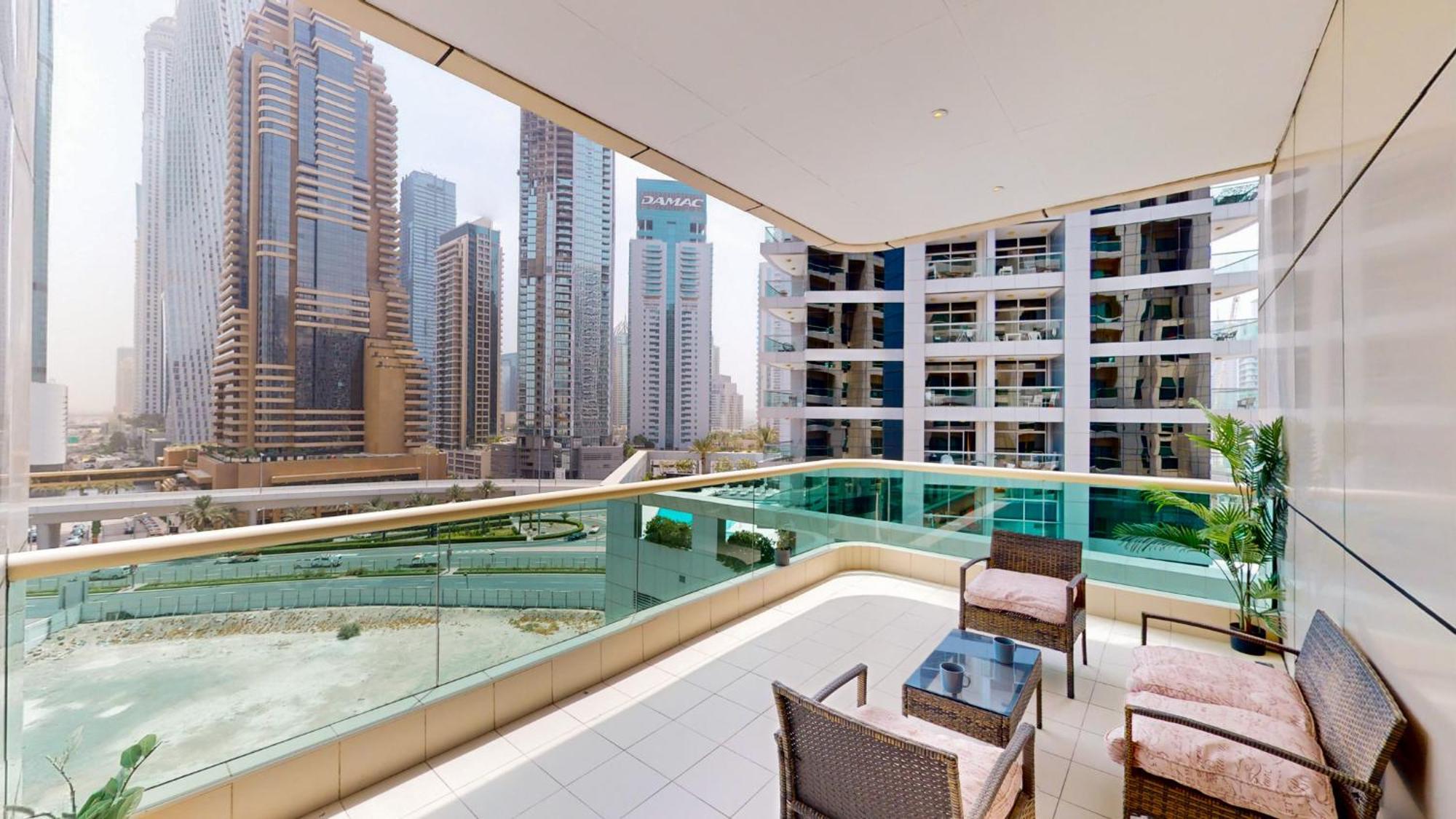 Apartment Royal Oceanic Tower 1 - Spacious Dubai