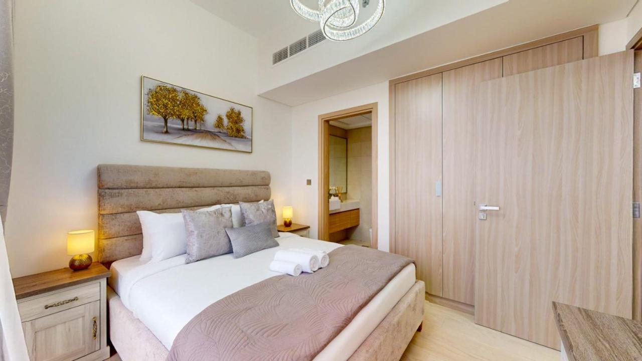 Azizi Riviera 32 - Stunning One Bedroom *