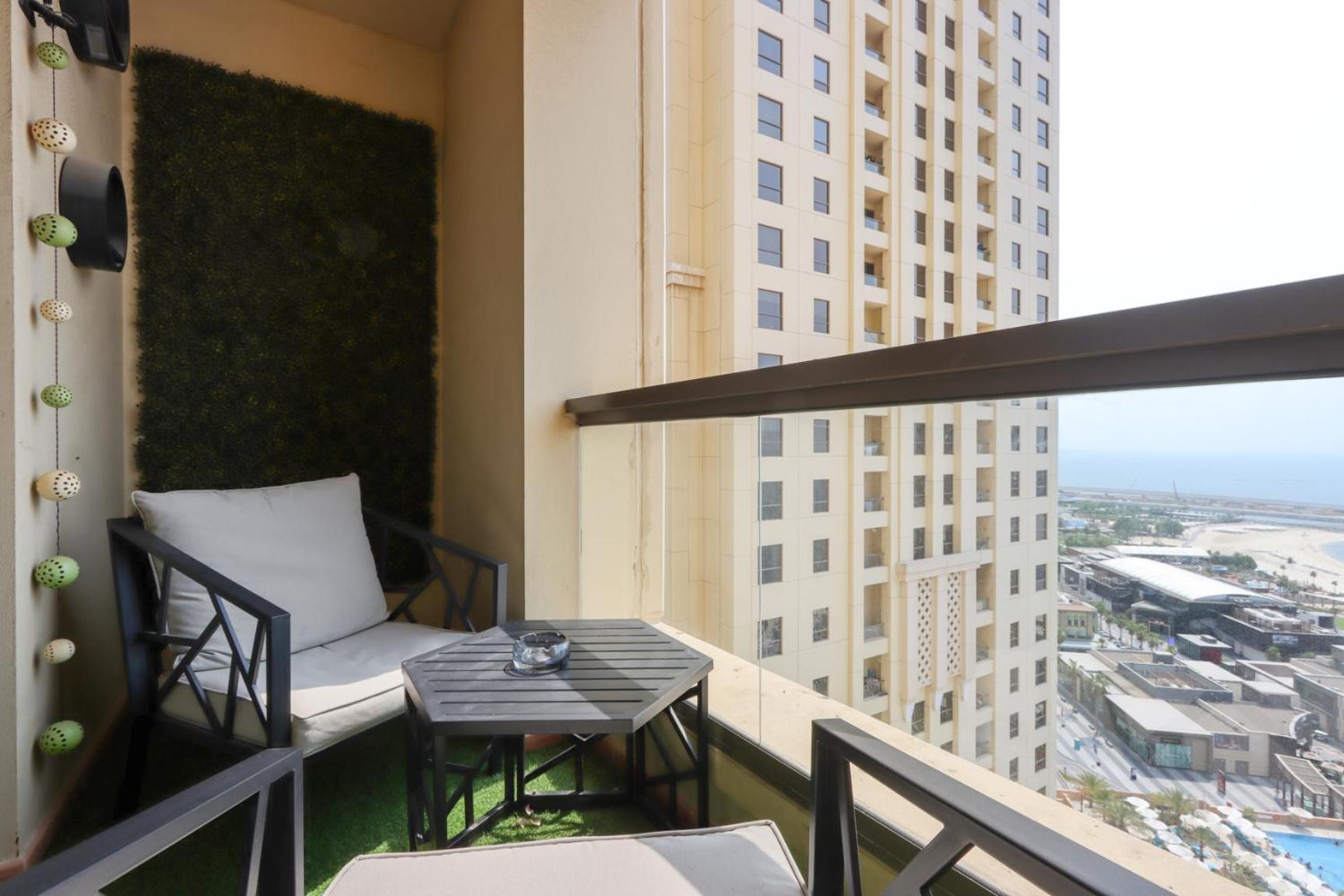 Upgraded With Full Sea View Rimal 5 - Entire 4 Bedroom - Access Apartment Dubai