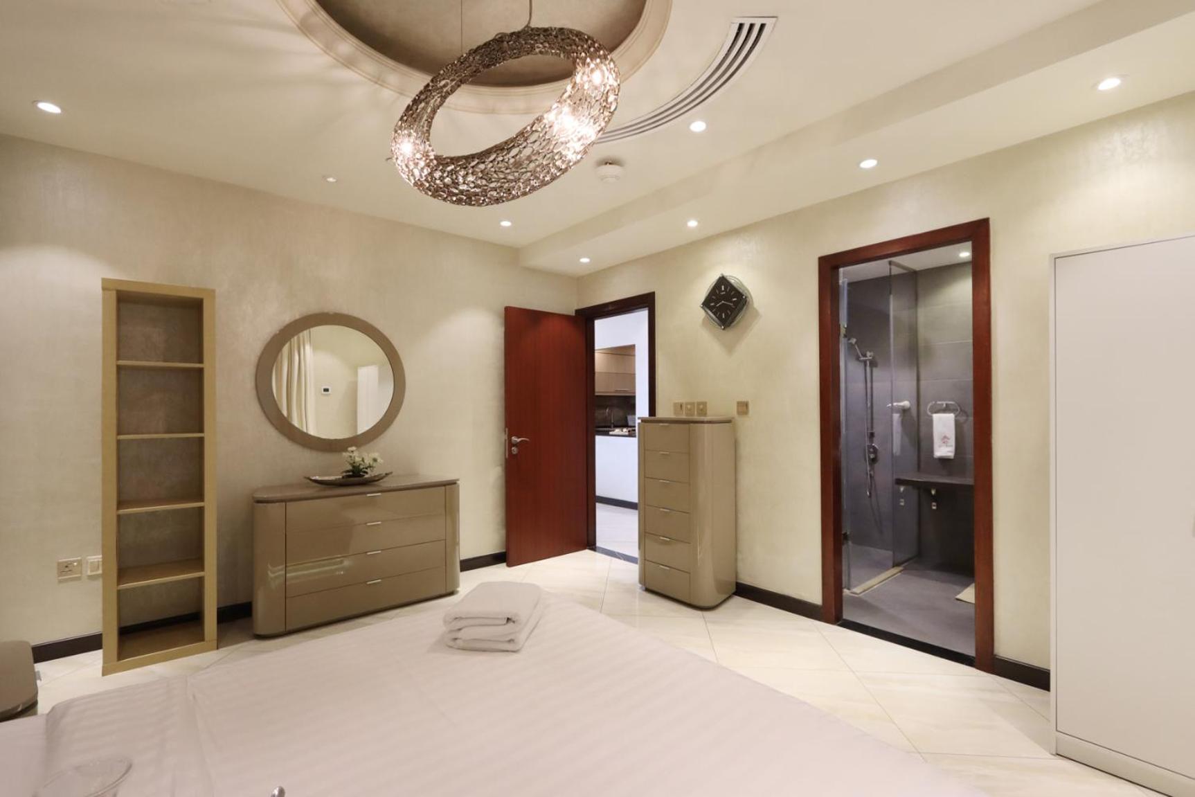 Upgraded With Full Sea View Rimal 5 - Entire 4 Bedroom - Access Apartment