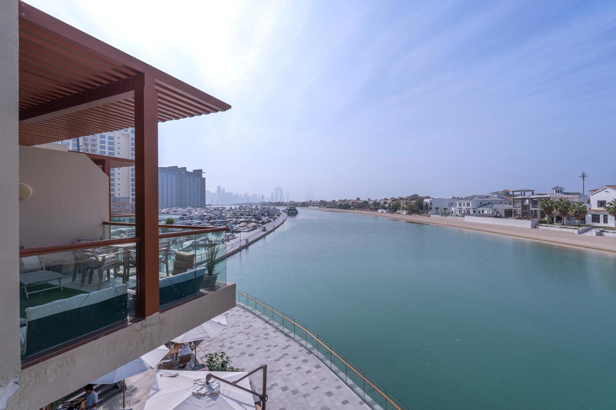 Palm Jumeirah Studio With Sea View Spacious Apartment *