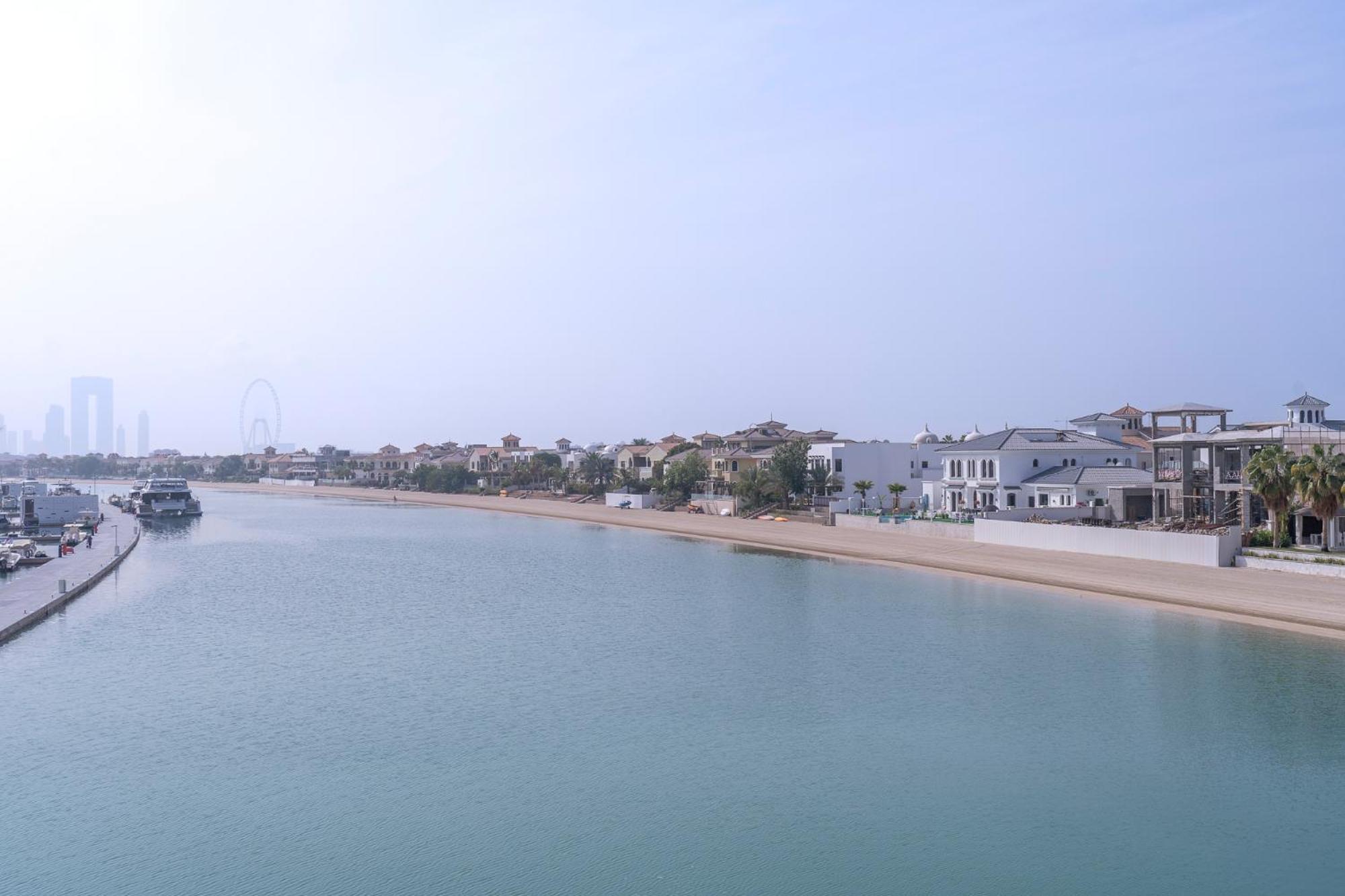 Palm Jumeirah Studio With Sea View Spacious Dubai