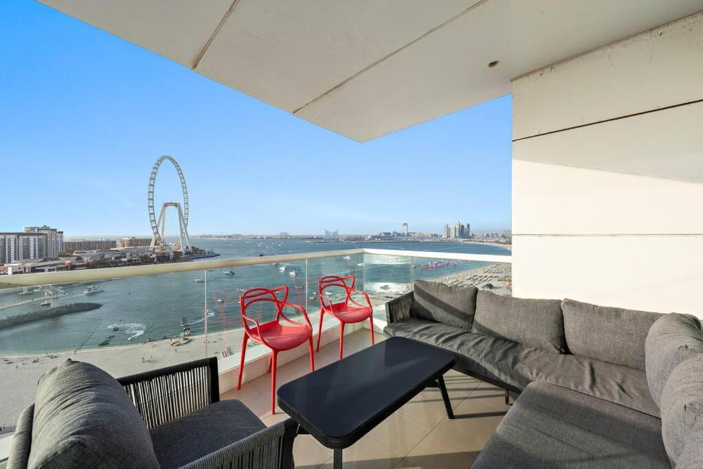 Apartment First Class 2br Vibrant Waterfront District