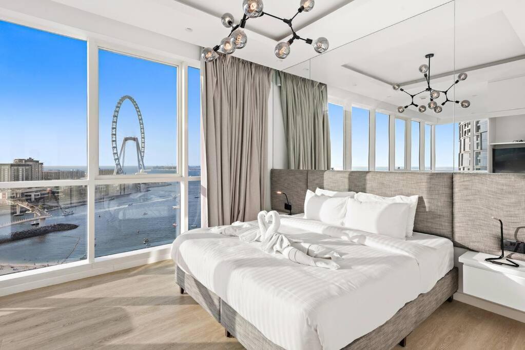 Apartment First Class 2br Vibrant Waterfront District Dubai