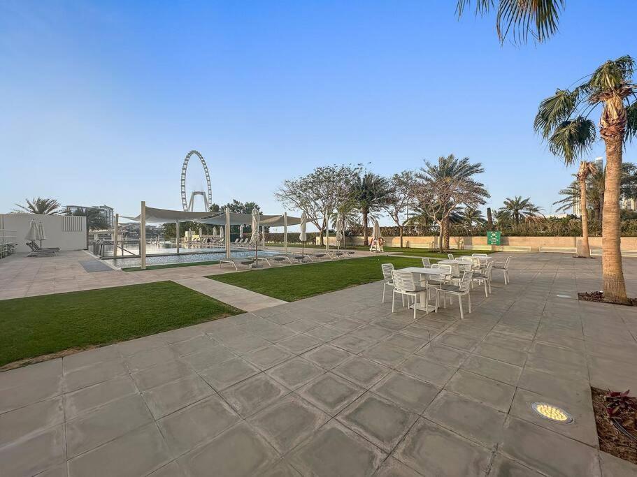 First Class 2br Vibrant Waterfront District * Dubai