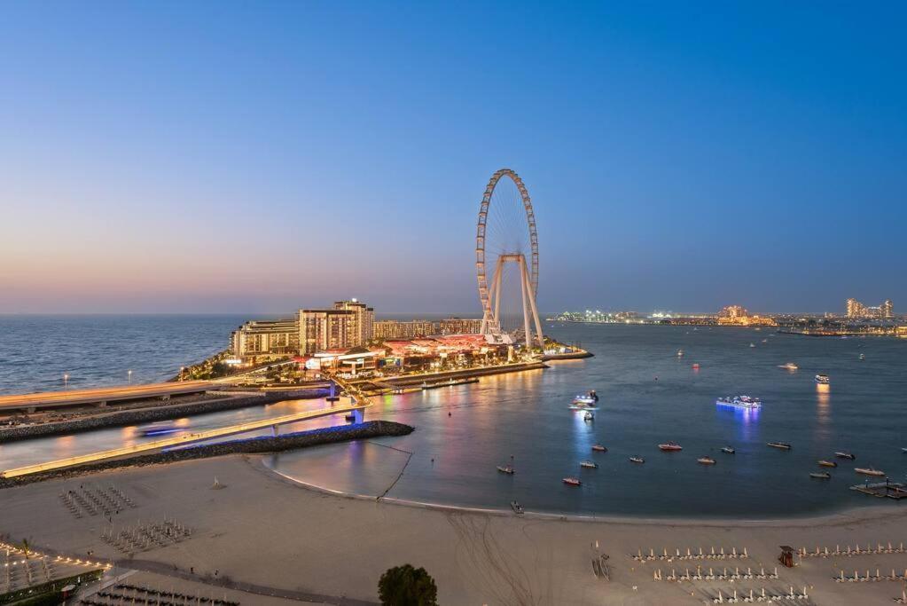 First Class 2br Vibrant Waterfront District *