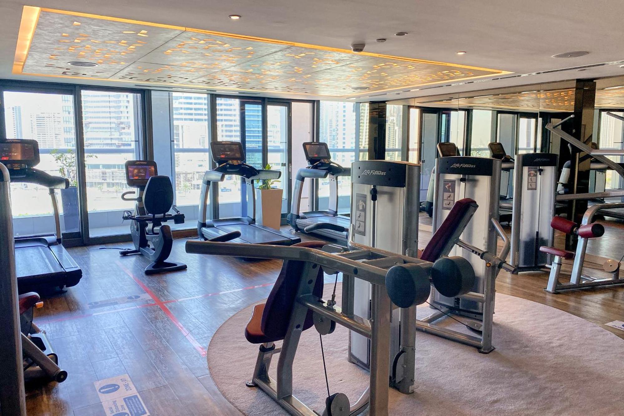 Aliving Supreme 2br Paramount Towers Business Bay 6206 Apartment