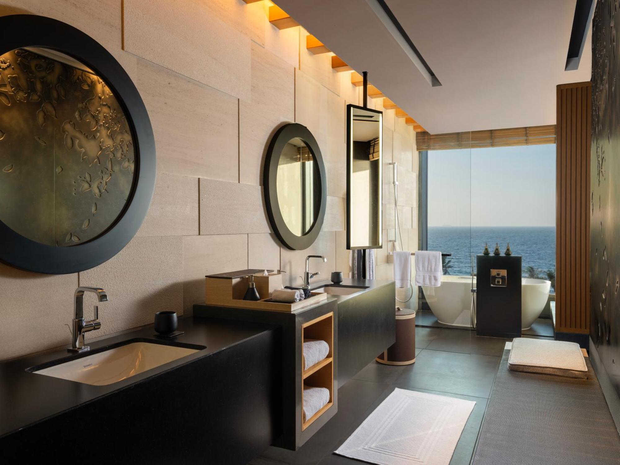 Banyan Tree At Bluewaters 5*