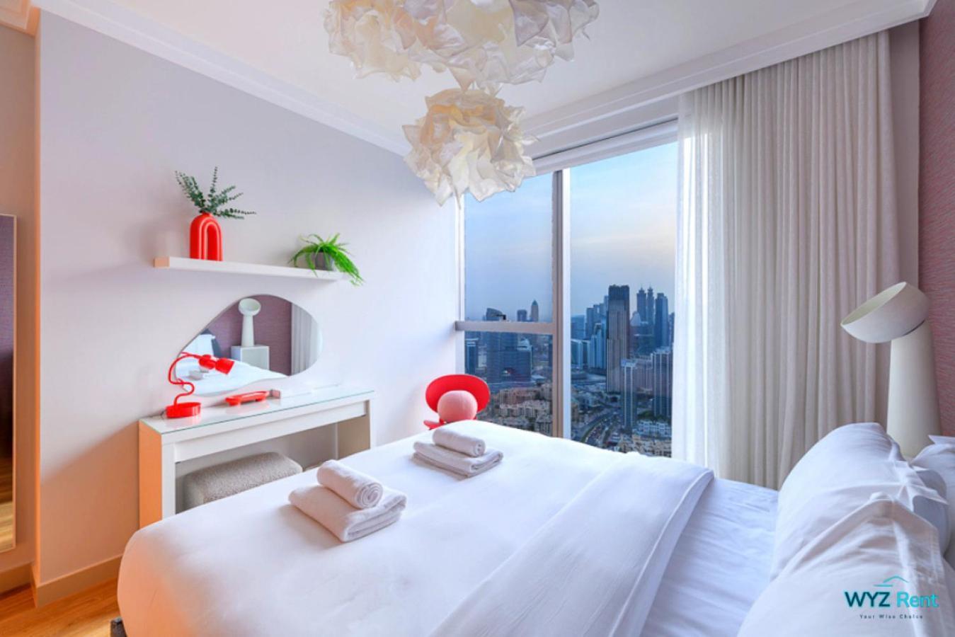 Spectacular 3 & Half Br In Downtown ,burj Khalifa View Apartment