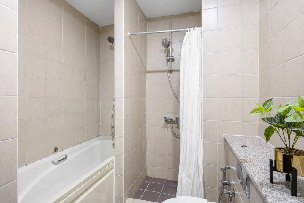 First Class 2br Sophisticated Retreat Apartment