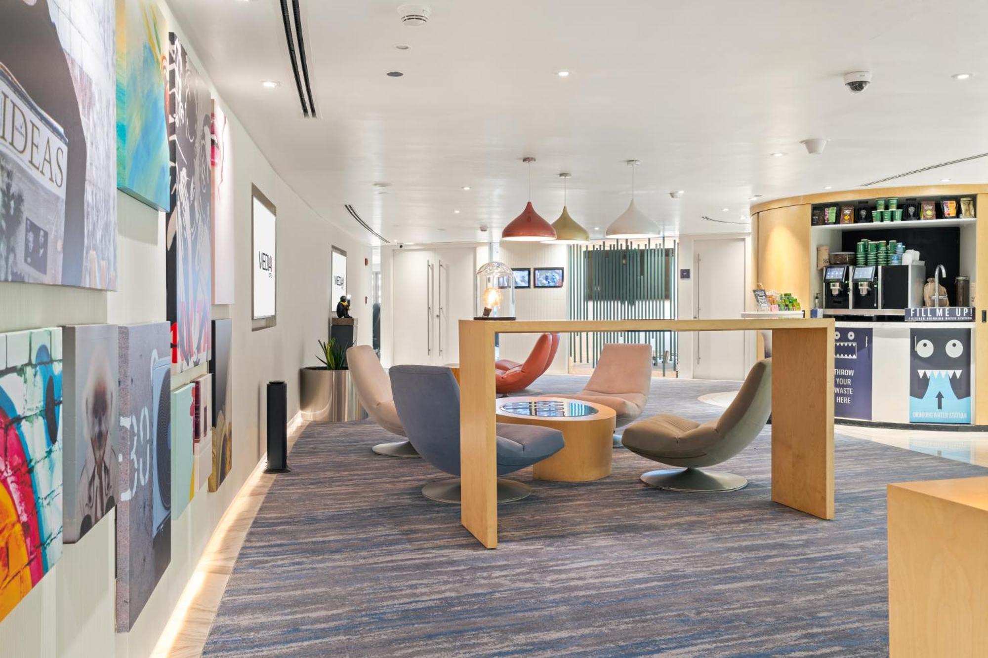 Media One Hotel 4*
