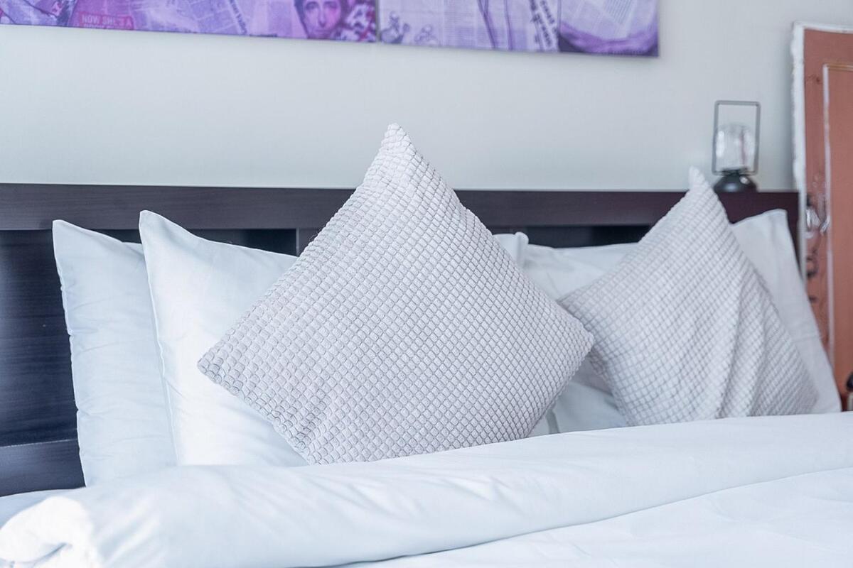 Apartment Elegant 1 Bedroom That Sleeps 3 Dubai