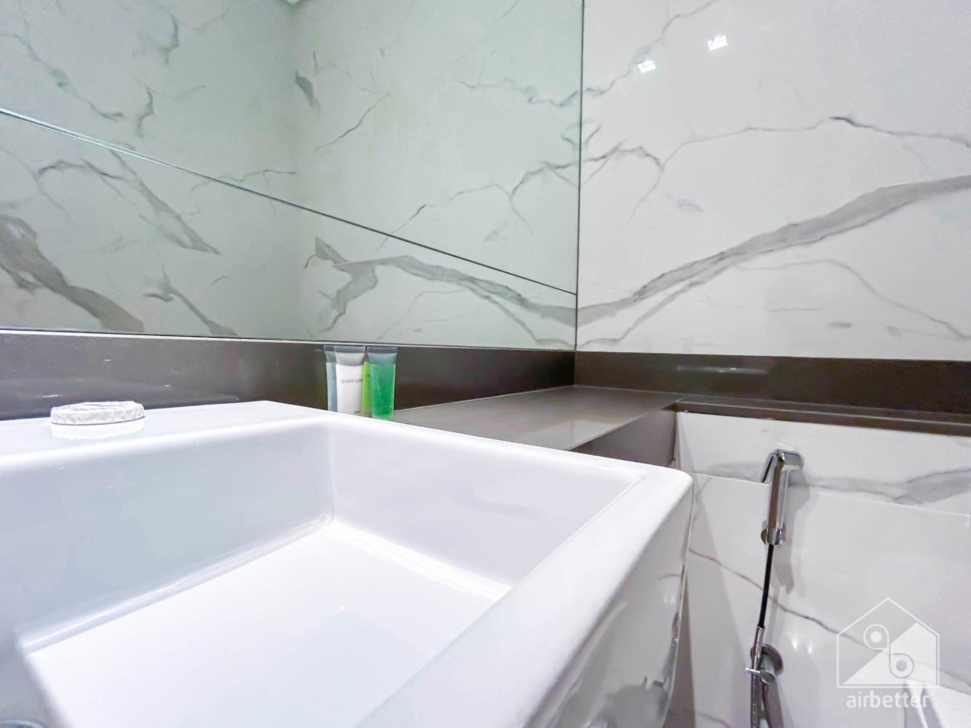 Luxury At The Banyan Tree Dubaii Apartment *