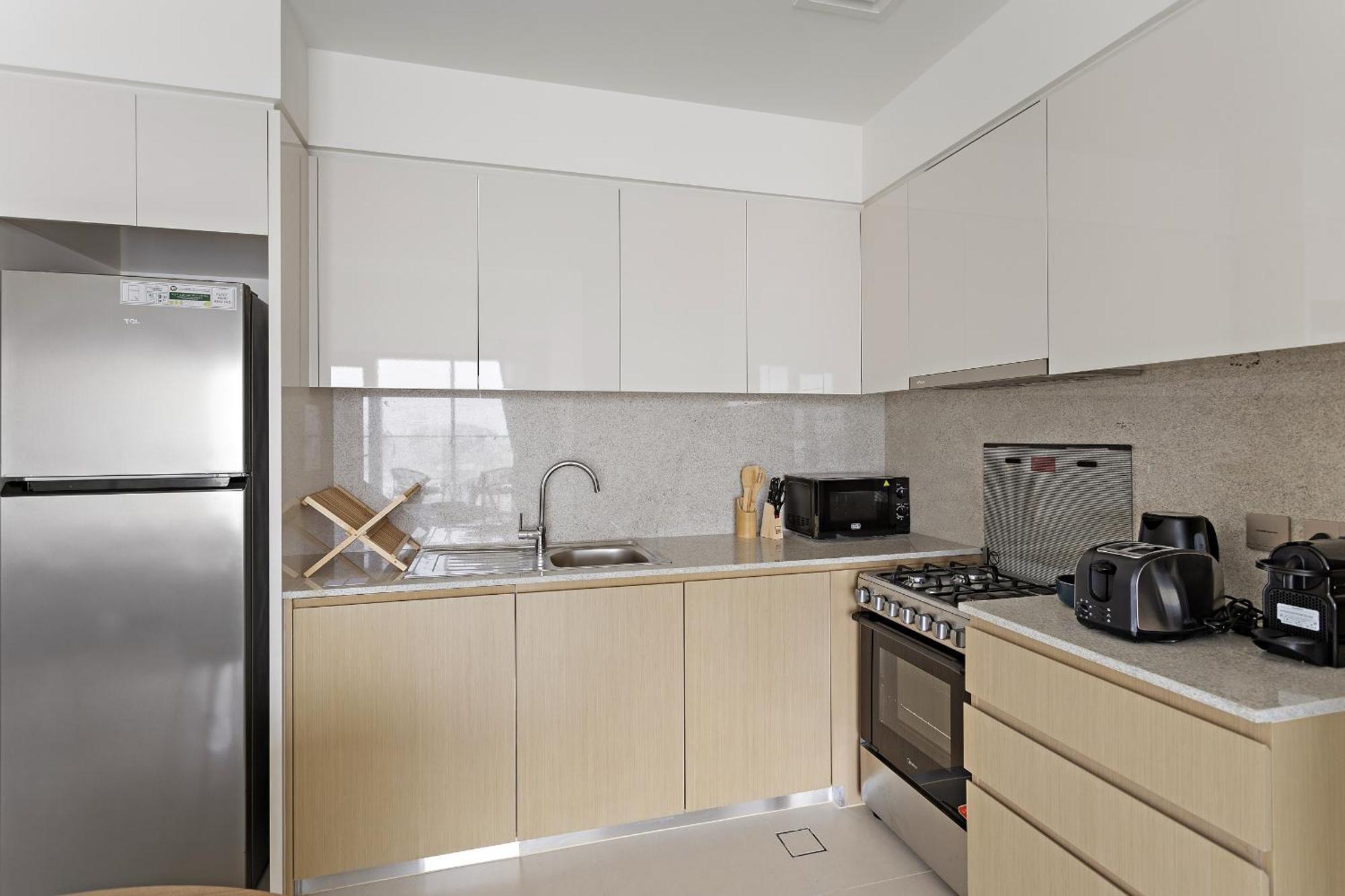 Vayk - Stylish 1 Bd In Downtown , Near Mall Apartment *
