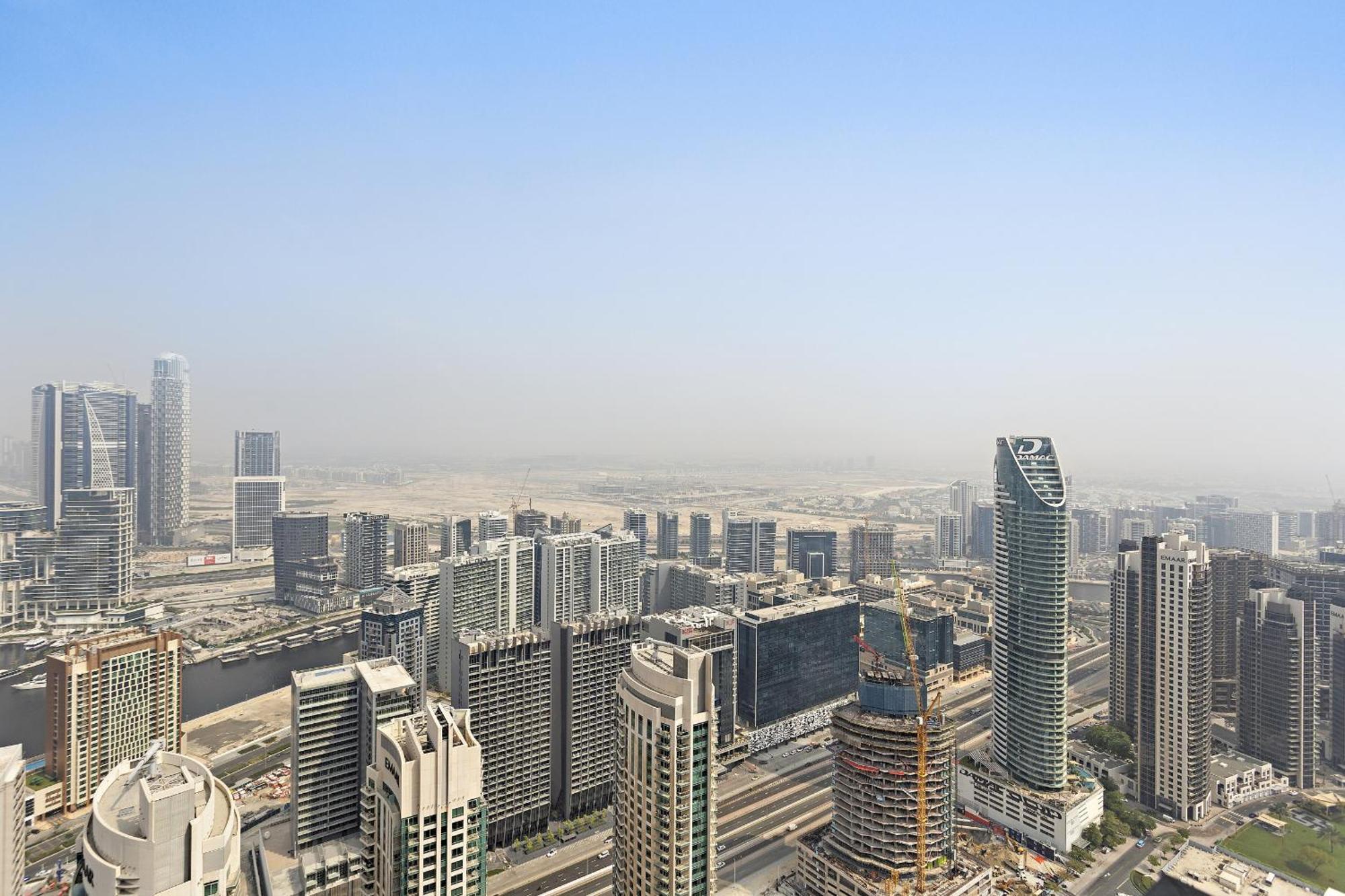 Vayk - Stylish 1 Bd In Downtown , Near Mall * Dubai