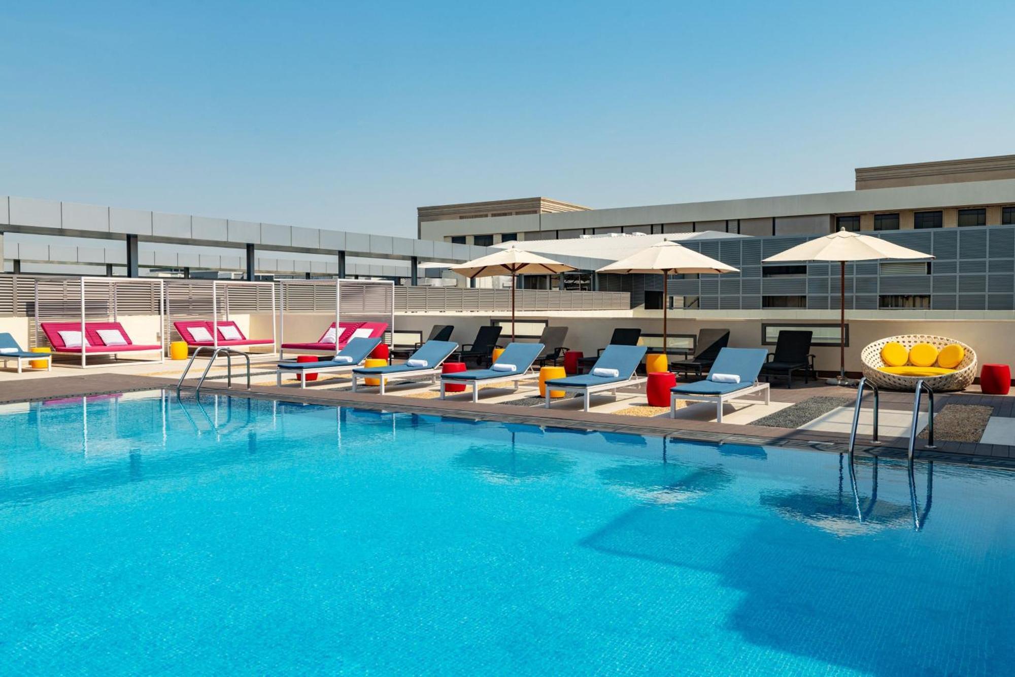 Hotel Element Airport
