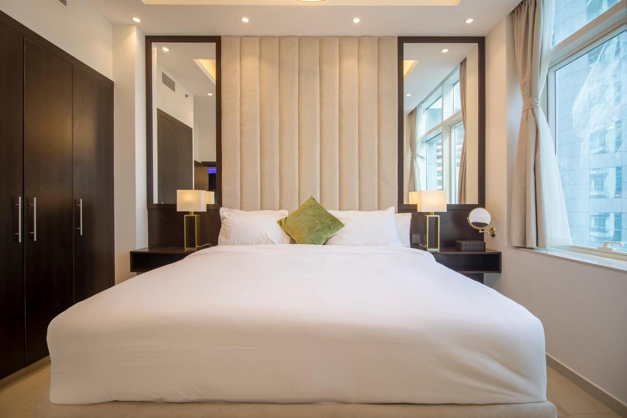 Vacation Friendly View Luxury 1bedroom- Walk To & Mall * Dubai